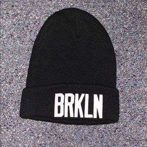 Aritzia Brkln beanie